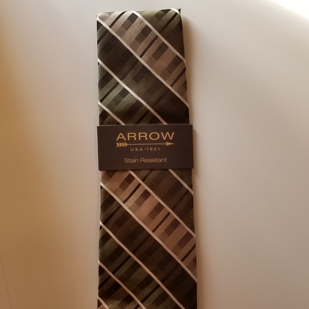 Arrow men's tie